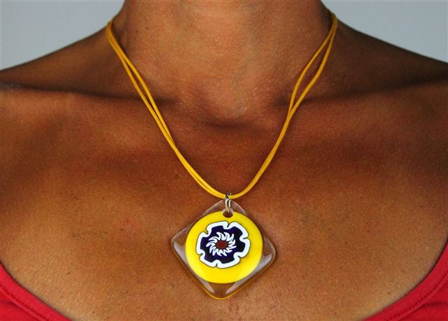 Collana in vetrofusione